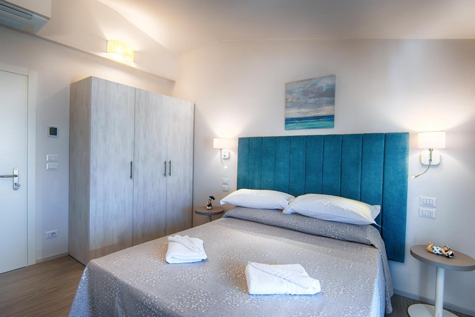 Villa Zavatta "B&B - Rooms & Apartments" Белариа-Игеа Марина Екстериор снимка