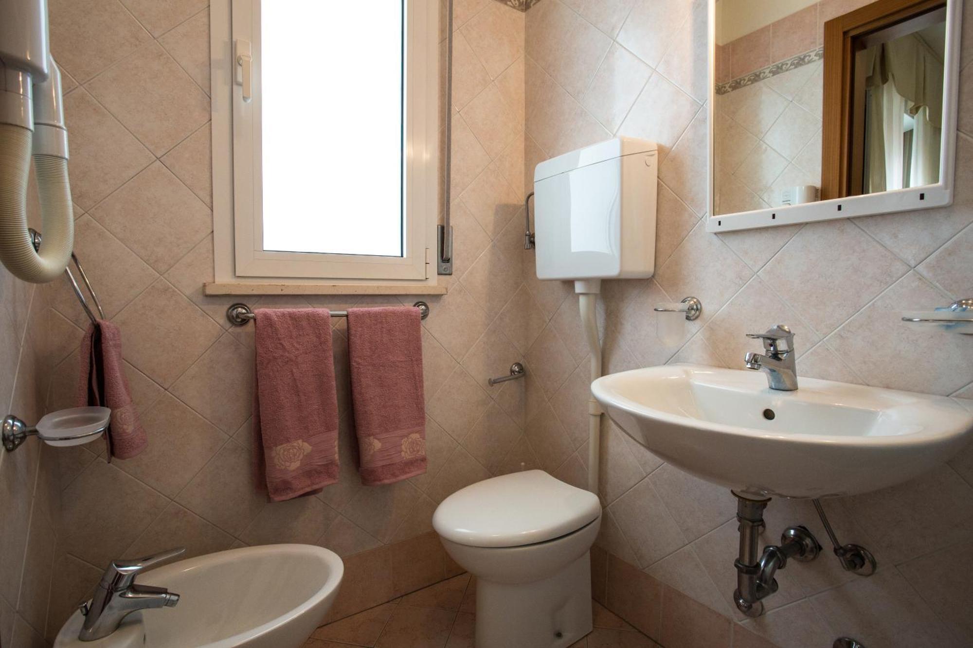 Villa Zavatta "B&B - Rooms & Apartments" Белариа-Игеа Марина Стая снимка