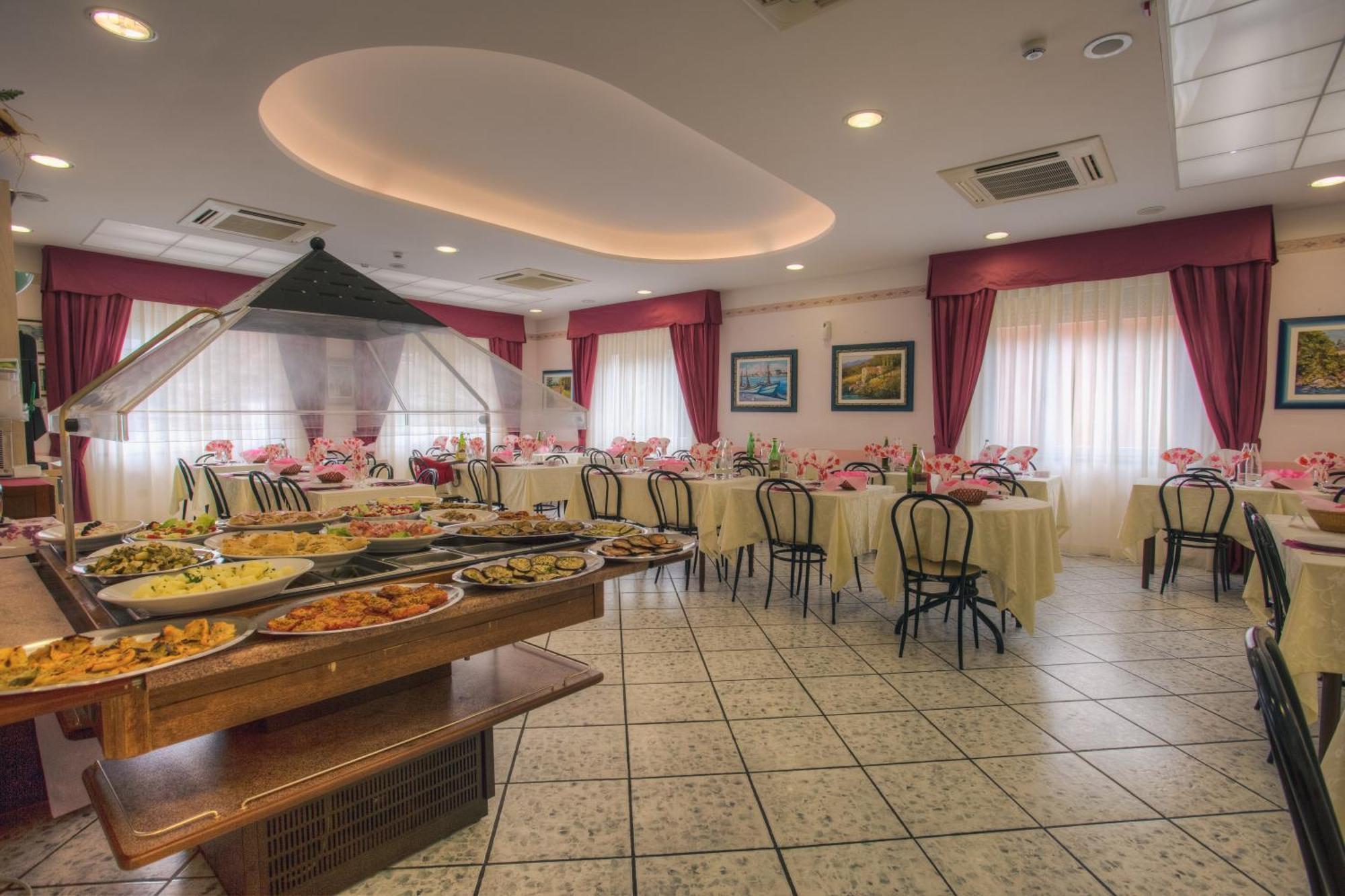 Villa Zavatta "B&B - Rooms & Apartments" Белариа-Игеа Марина Екстериор снимка